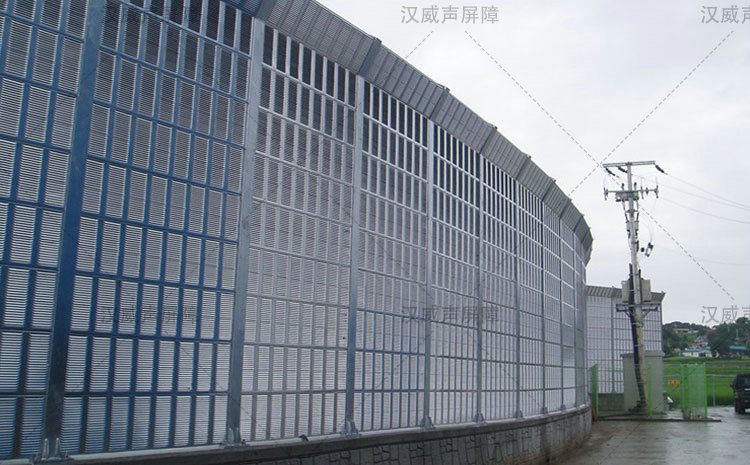 北京丰台梅市口路公交总站围界声屏障案例